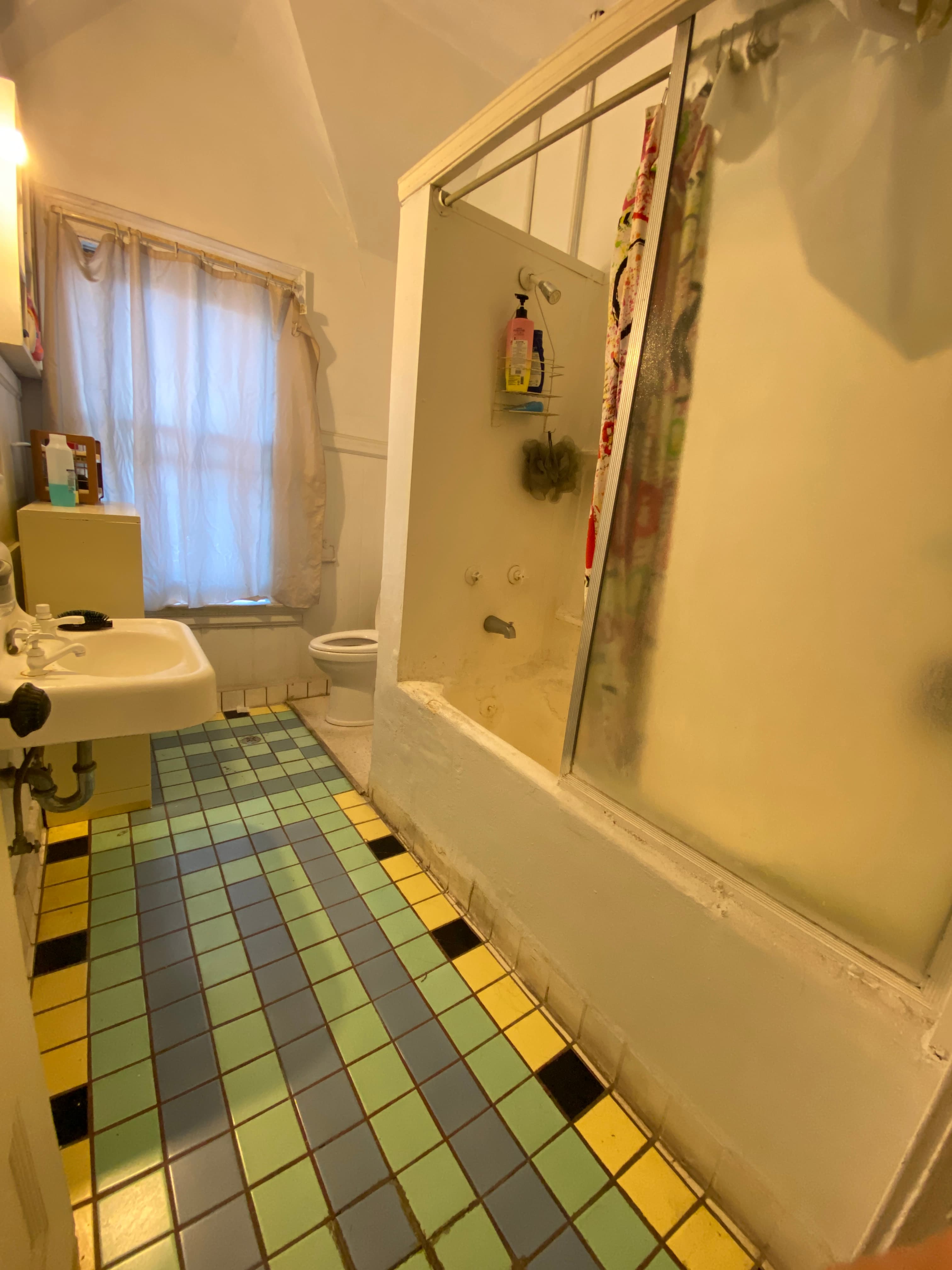 Daisy Bathroom