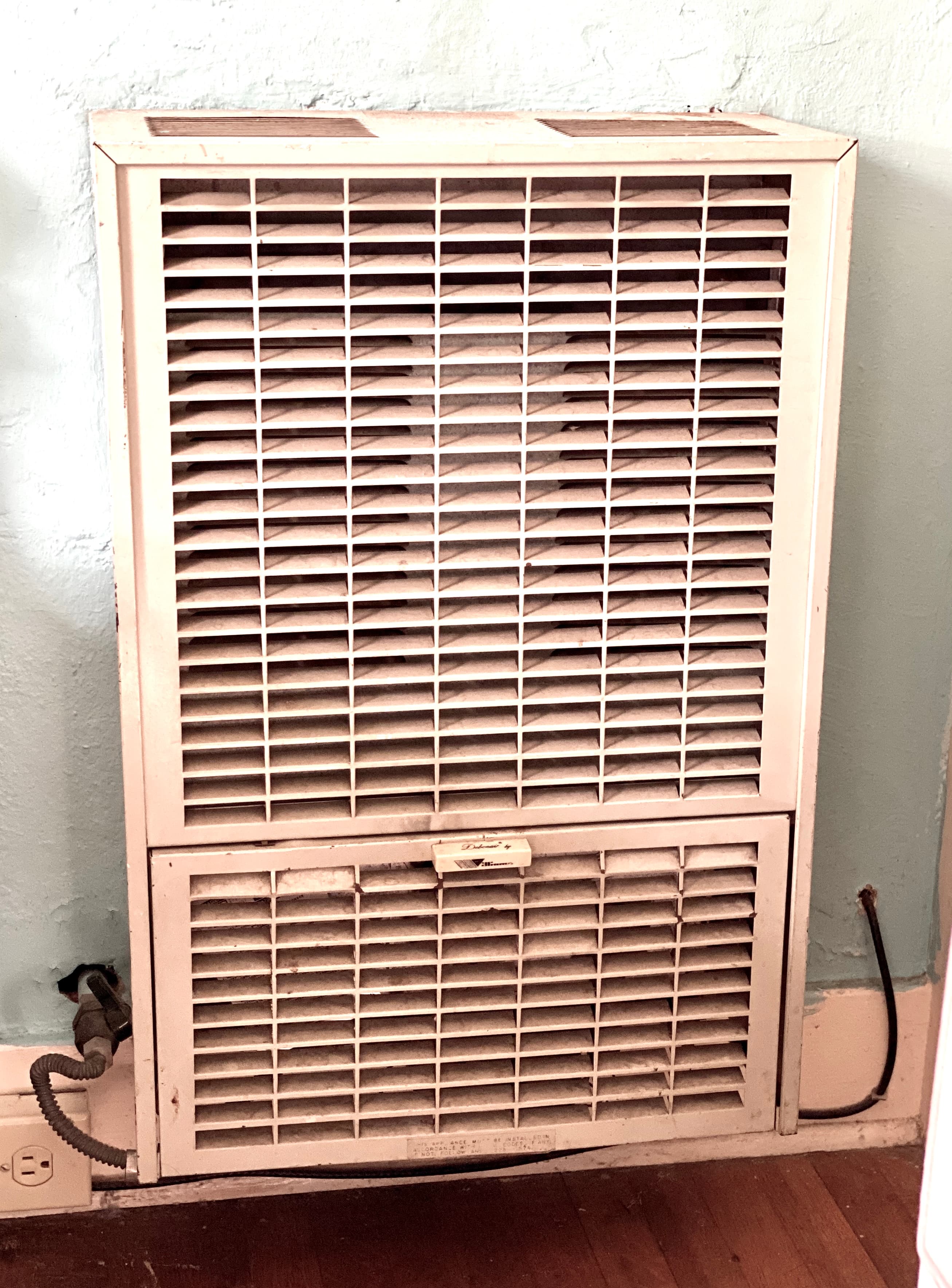 USC Student Housing - Gas Heater in Room 04