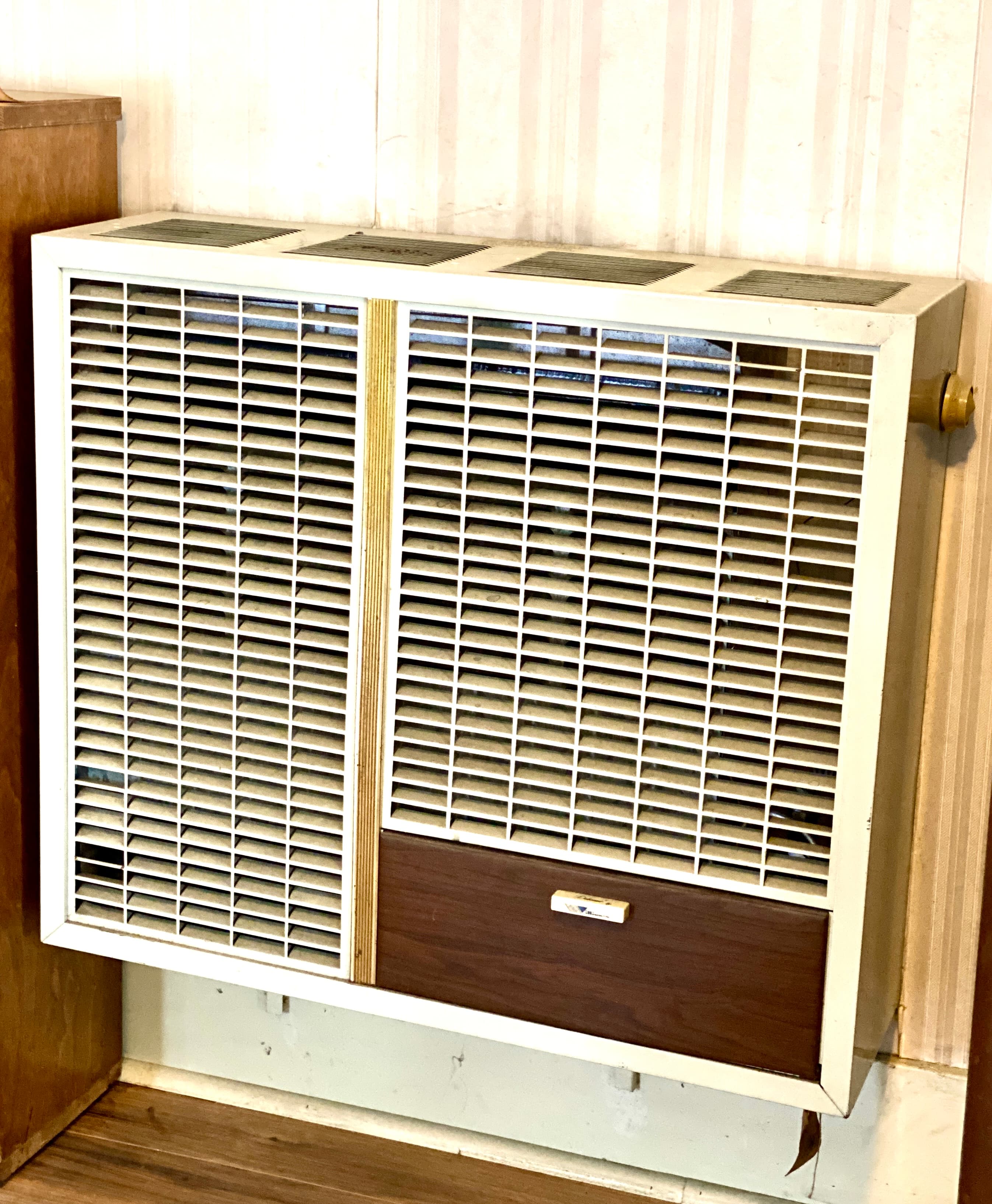 USC Student Housing - Gas Heater in Room 05