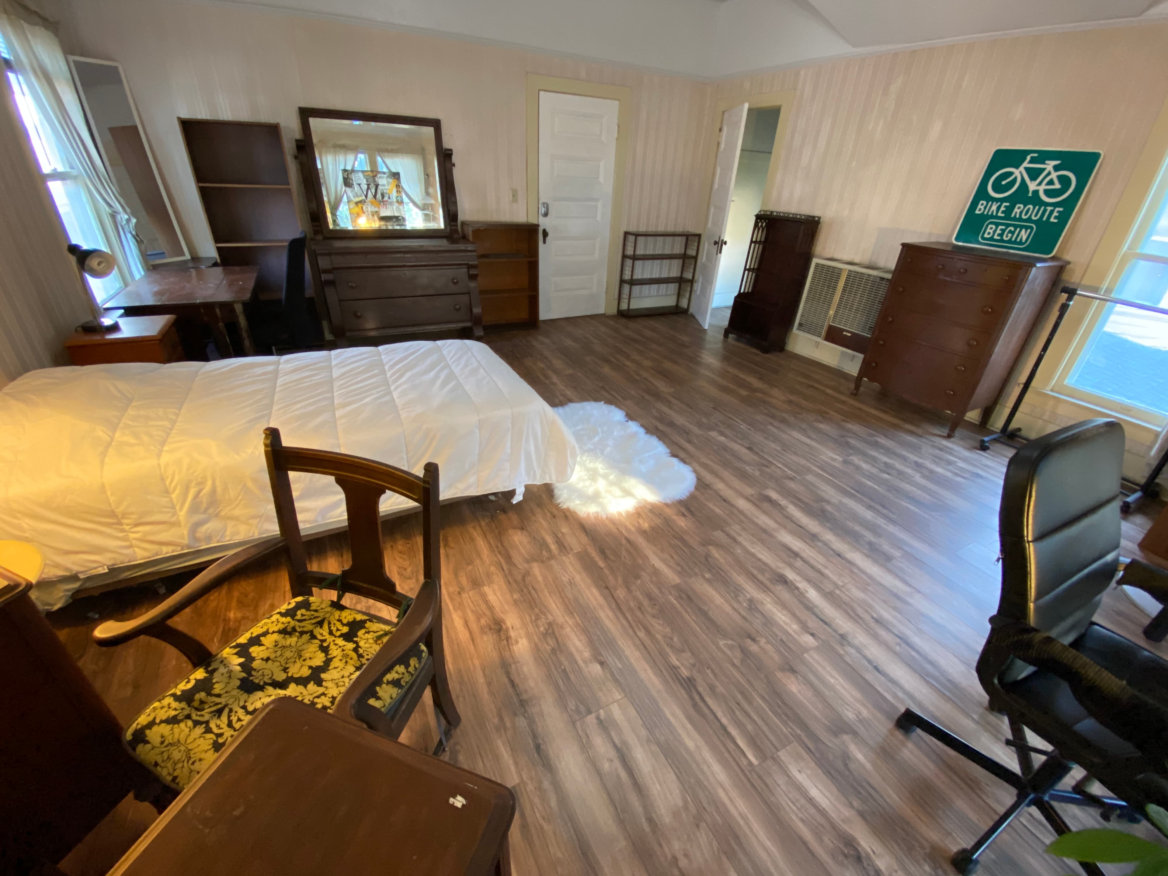 Daisy Property Room 5 Image 4