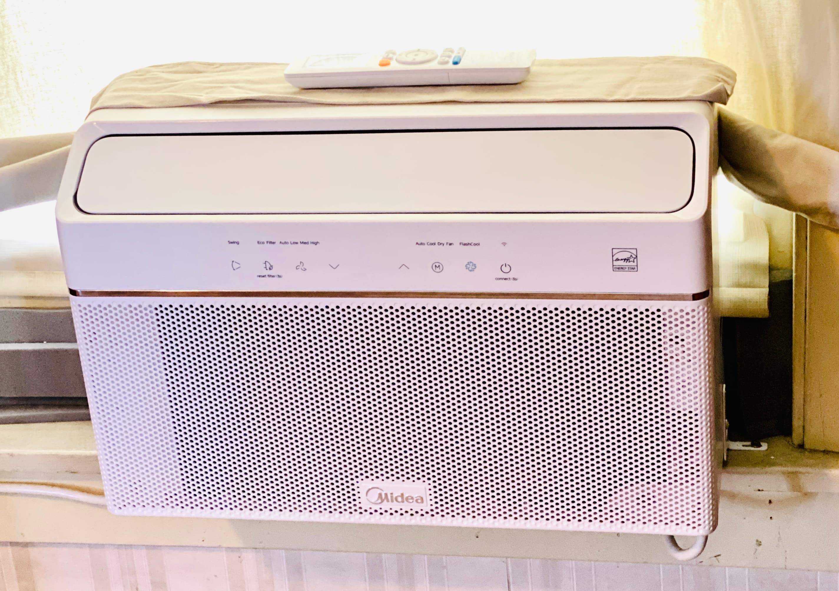 USC Student Housing - Smart AC Unit in Room 05