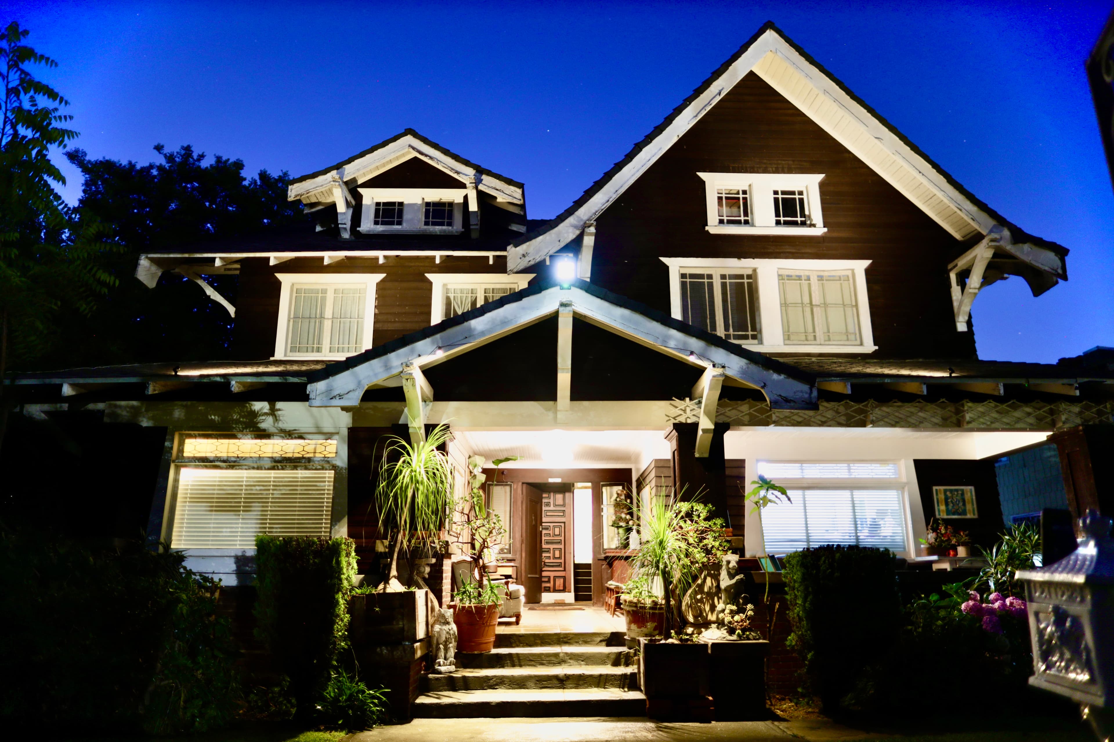 Jim Craftsman Exterior Image 8