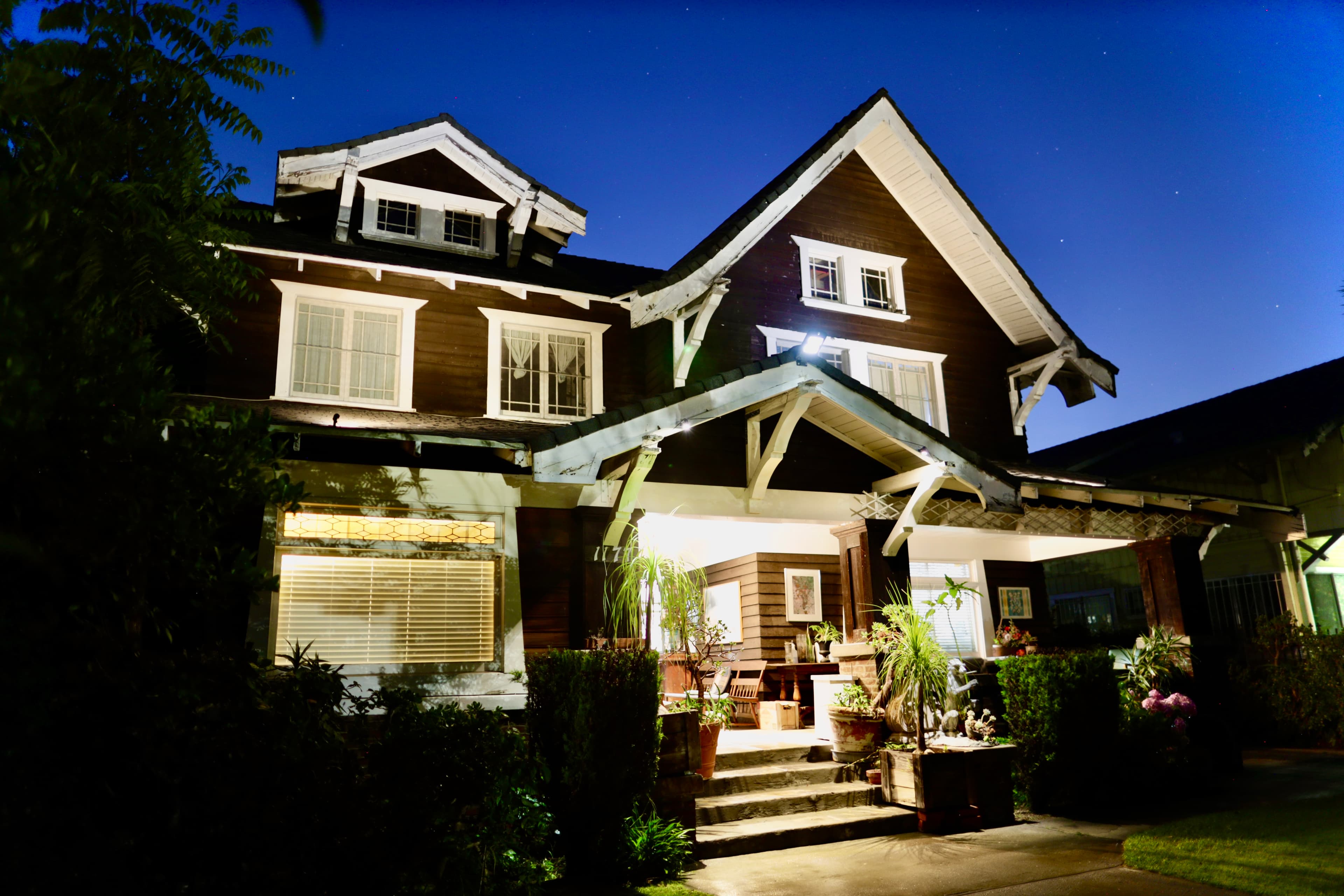 Jim Craftsman Exterior Image 9