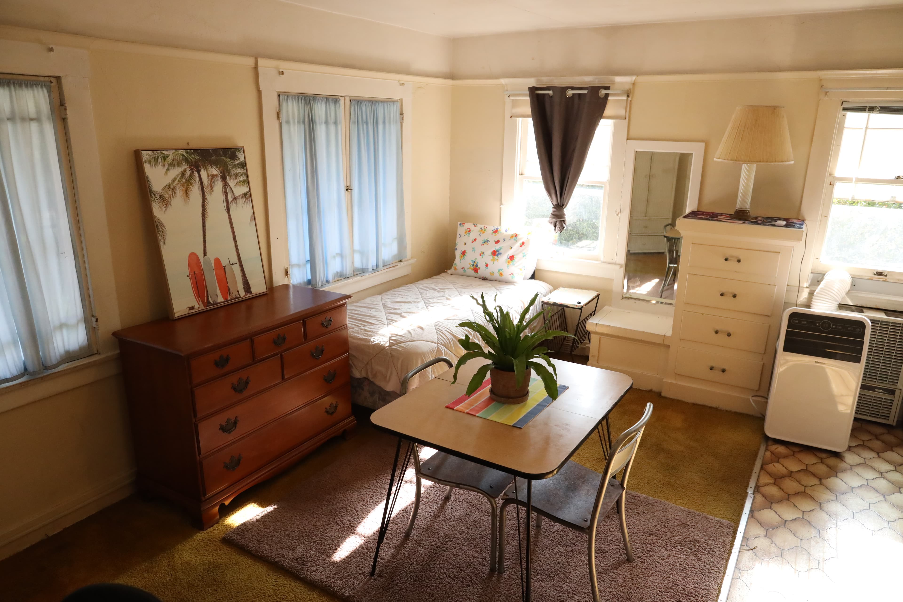 USC Student Housing - Jim Craftsman Room
