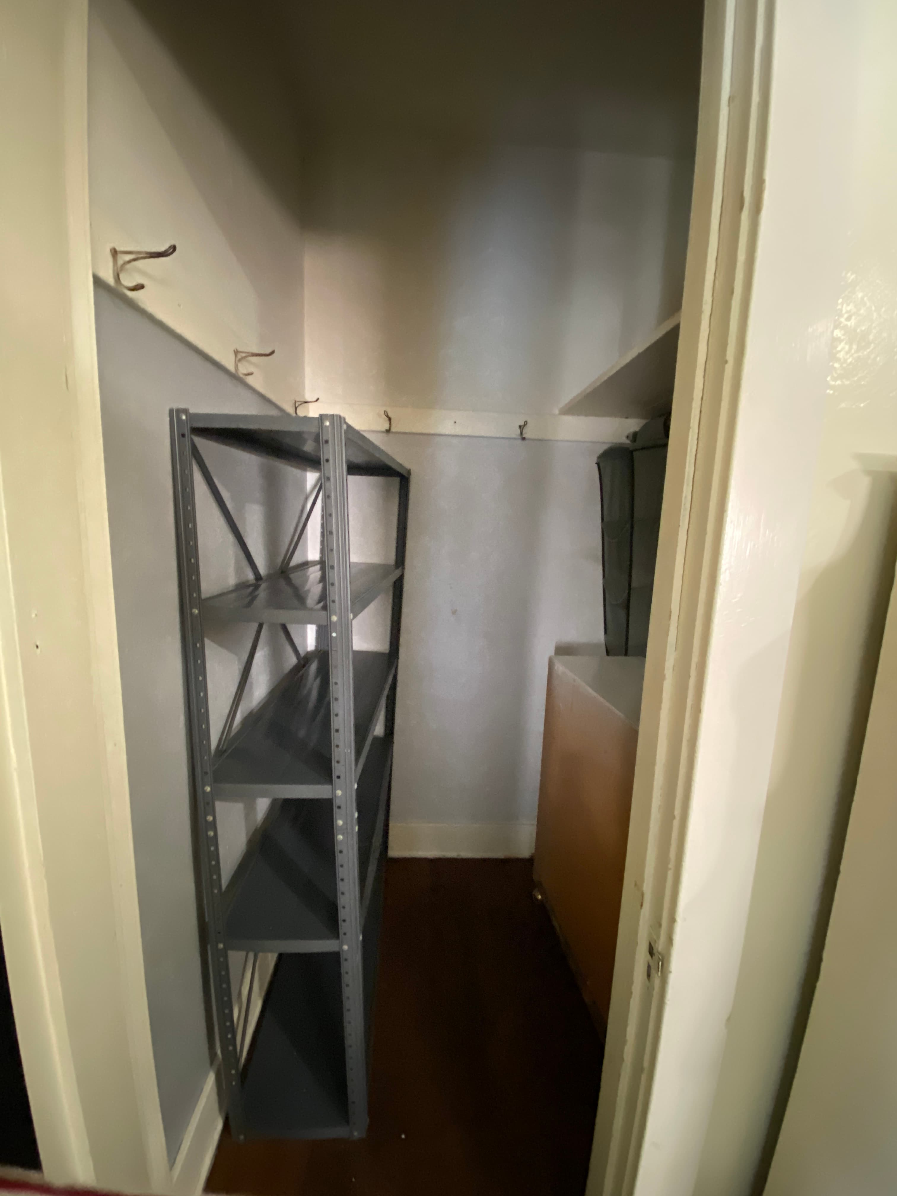 Daisy Property Room 3 Image 3